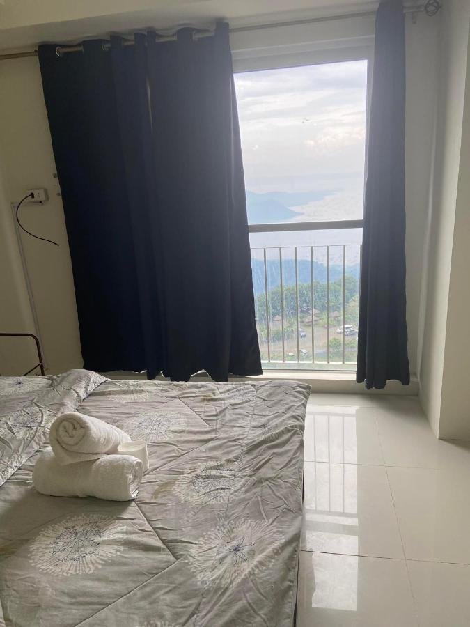 Taal Lake View Wind Residences By Smco タガイタイ エクステリア 写真